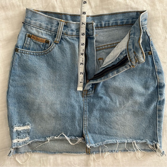 jean cutoff mini skirt - Picture 4 of 6
